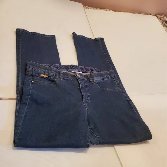 JM Collection Comfort Stretch Waist Straight leg Jeans size 8 - Picture 6 of 16